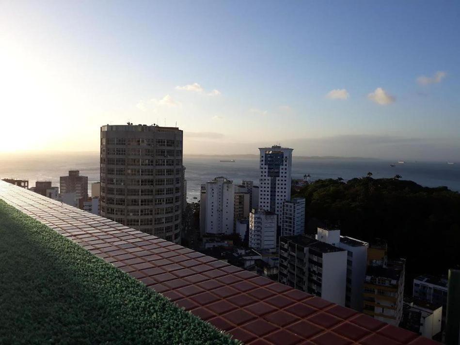 Maravilhoso Apartamento 2 Quartos Com Ofuro Porto Da Barra Salvador Summer Barra Flat Exterior foto